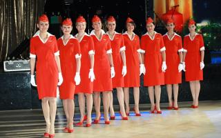 How much do flight attendants earn in Russia?