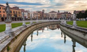 Wonderful Padua, or what to see in the vicinity of Venice Piazza San Antonio and St. Basilica